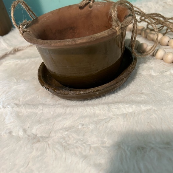 Small McCoy pottery planter - Picture 8 of 9